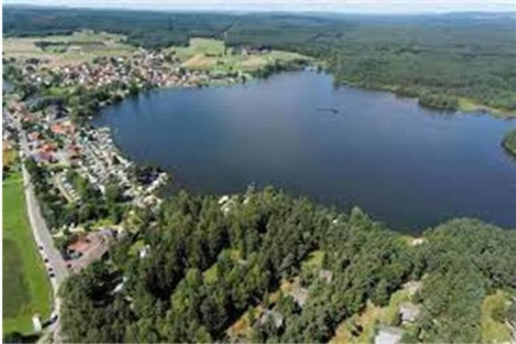 Bungalow Direkt Am See, Mit Eigenem Boot Roding Extérieur photo